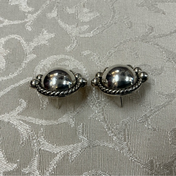 Vintage TAXCO Sterling silver post earrings Mexico TC-117 dome handmade signed - Picture 3 of 5